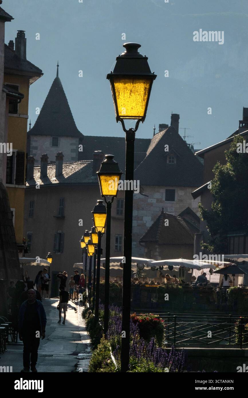 Annecy Frankreich. Szenen rund um Annecy, die Alpenstadt im Südosten Frankreichs. Stockfoto