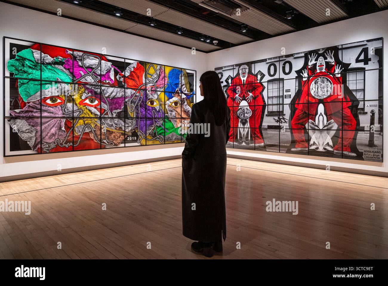 London, Großbritannien. 6. Oktober 2025. (L) CHAIN BRAIN, 2019, und HOOLIGANS, 2004, bei einer Vorschau von Gilbert & George's 21ST CENTURY PICTURES, einer neuen Ausstellung in der Hayward Gallery mit Werken aus den letzten 25 Jahren. Die Show findet vom 7. Oktober 2025 bis zum 11. Januar 2026 statt. Quelle: Stephen Chung / Alamy Live News Stockfoto