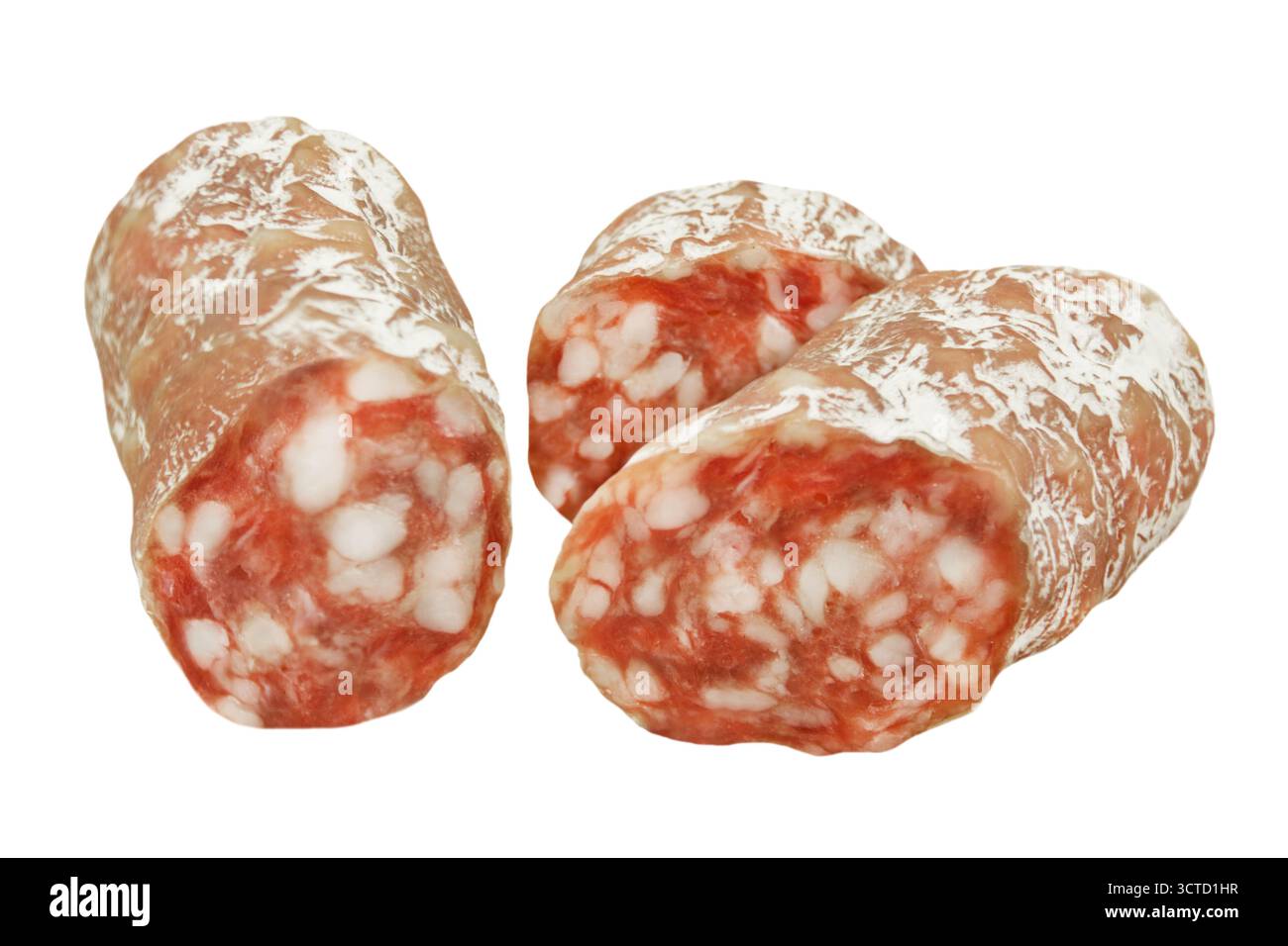 Salami, die isoliert auf weißem Hintergrund Stockfoto