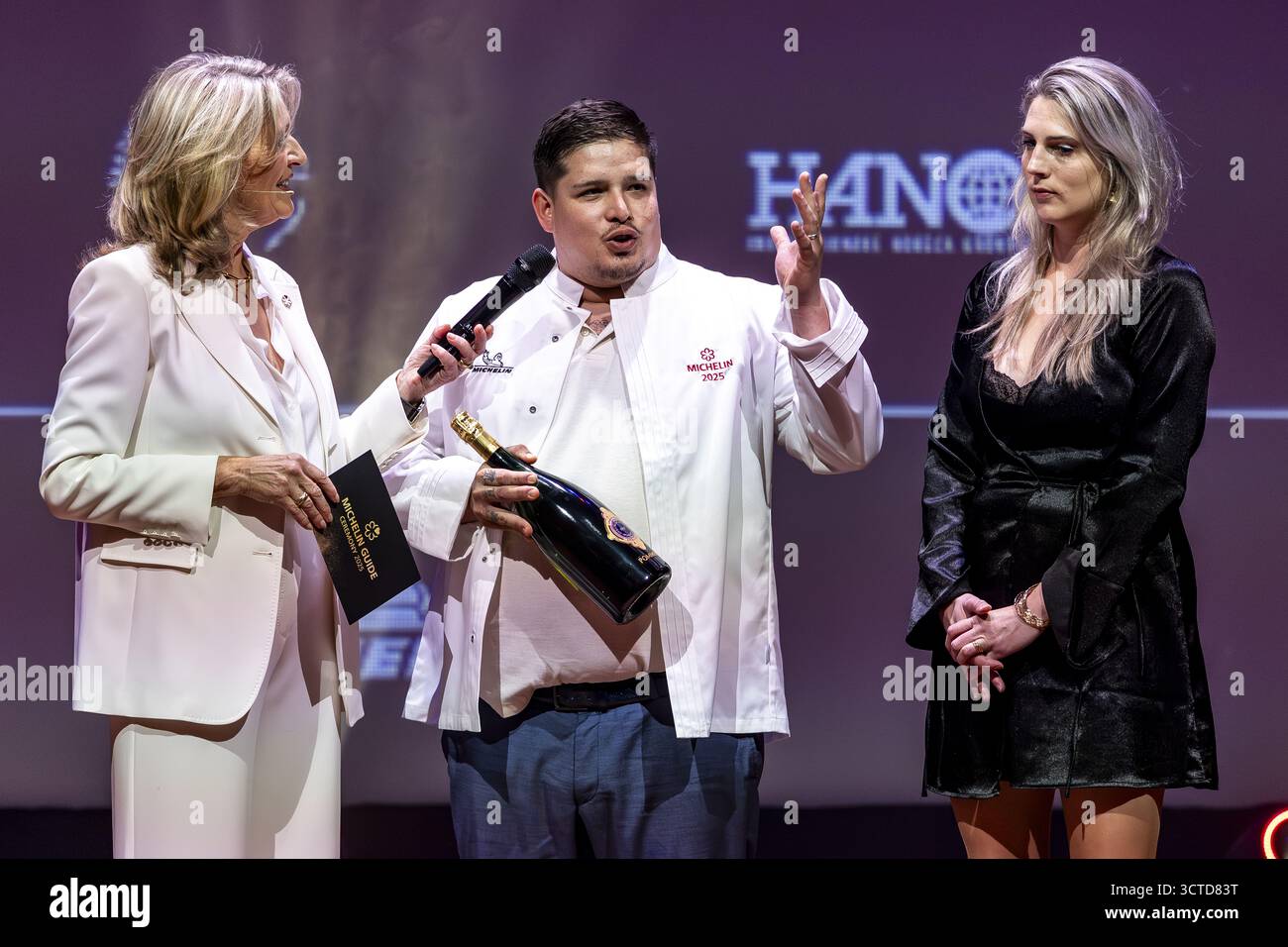 Maastricht, Niederlande. Oktober 2025. MAASTRICHT - Daniel Duister Gomero's Restaurant Novaela in Delft hat während der Verleihung der Michelin-Sterne auf der BBB Hospitality Messe einen Michelin-Stern erhalten. Jedes Jahr werden die Sterne an Restaurants vergeben, die von Inspektoren für ihre gastronomische Qualität hohe Bewertungen erhalten haben. ANP MARCEL VAN HOORN niederlande Out - belgien Out Credit: ANP/Alamy Live News Stockfoto