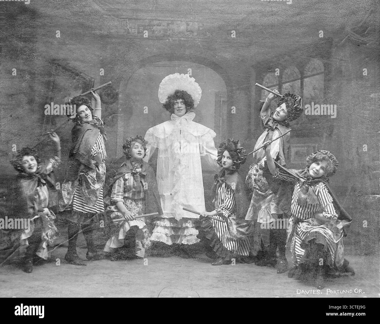 Frances Venita Grey und Zinns berühmte Tanzmädchen - 1907 Stockfoto