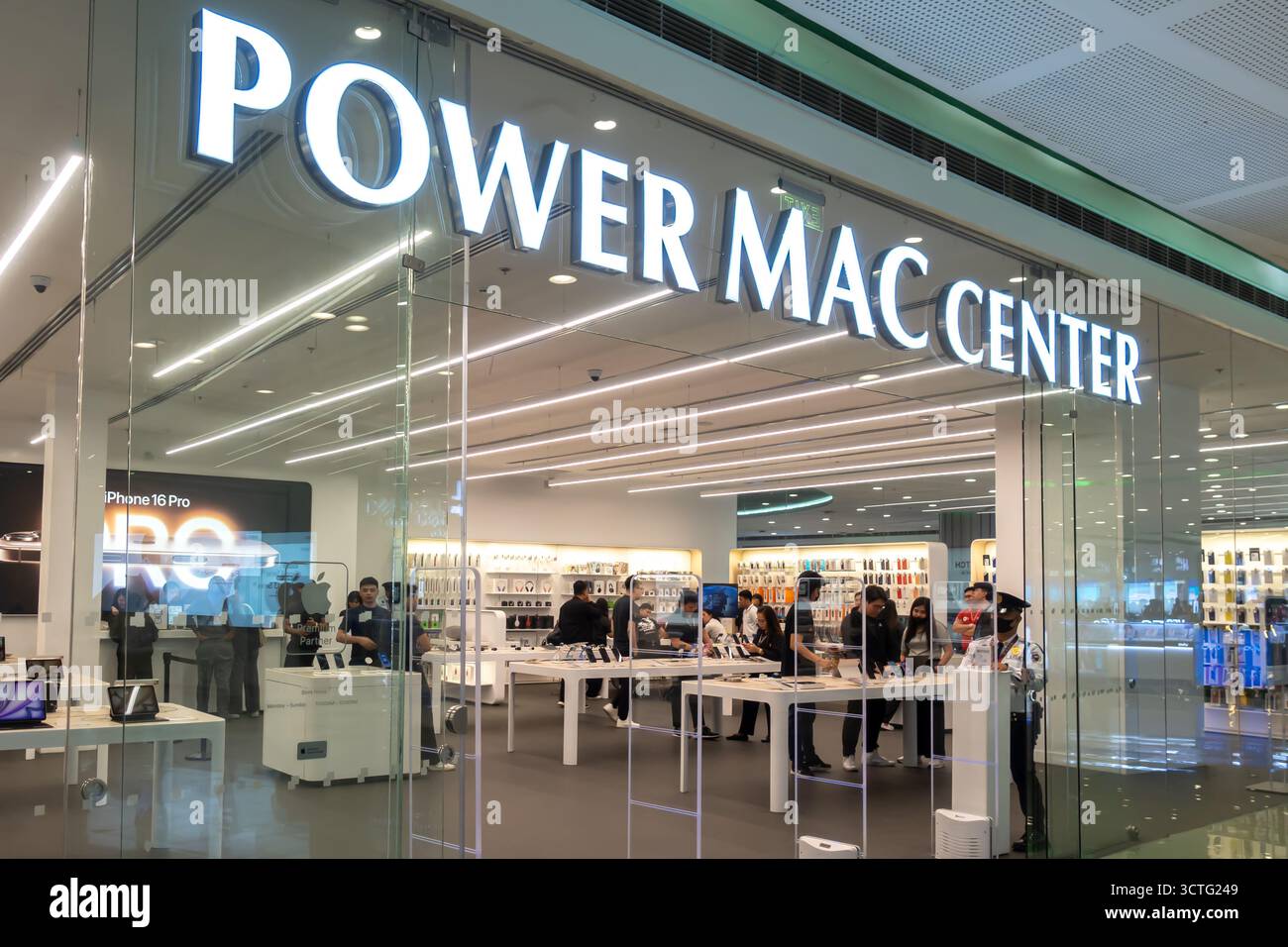 Power Mac Center, Apple Premium Reseller und autorisierter Apple Service Provider auf den Philippinen. SM Mall, Manila Stockfoto
