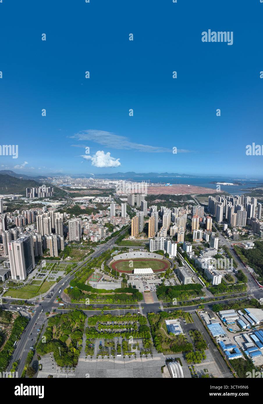 Luftaufnahmen des Huimin Square Sports Center des Daya Bay Management Committee in Huizhou City Stockfoto