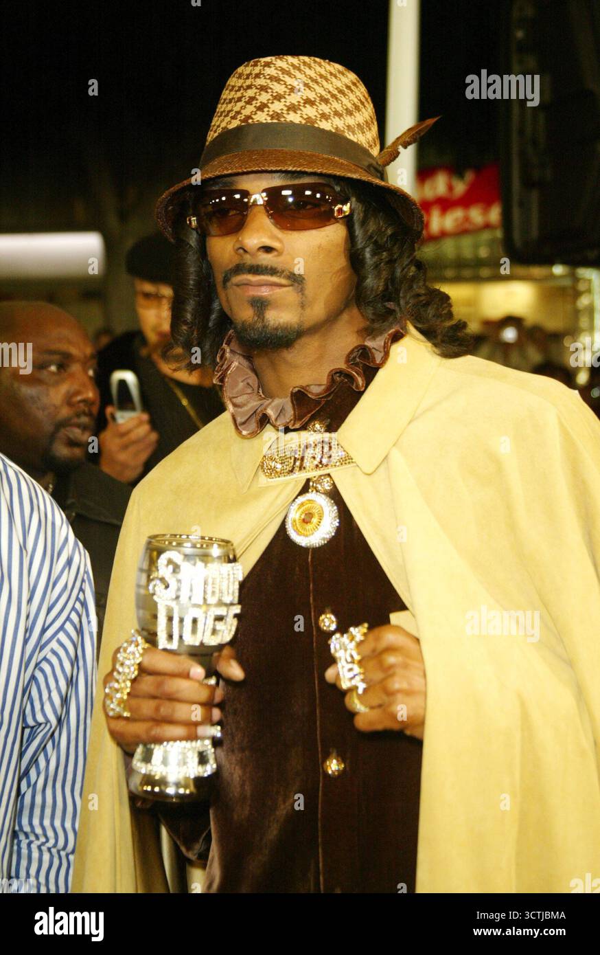 Snoop Dogg bei der Weltpremiere von Starsky und Hutch. Mann Village Theatre, Los Angeles - 26. Februar 2004 Stockfoto