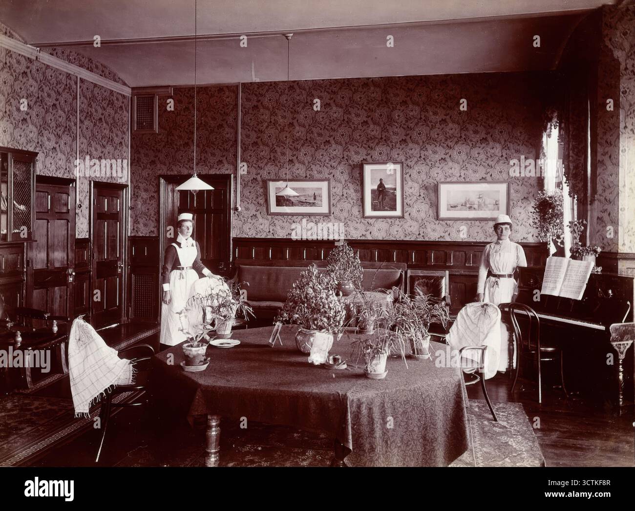 Claybury Asylum, Woodford, Essex: Ein Gesellschaftsraum (?) , [1893?]. Stockfoto