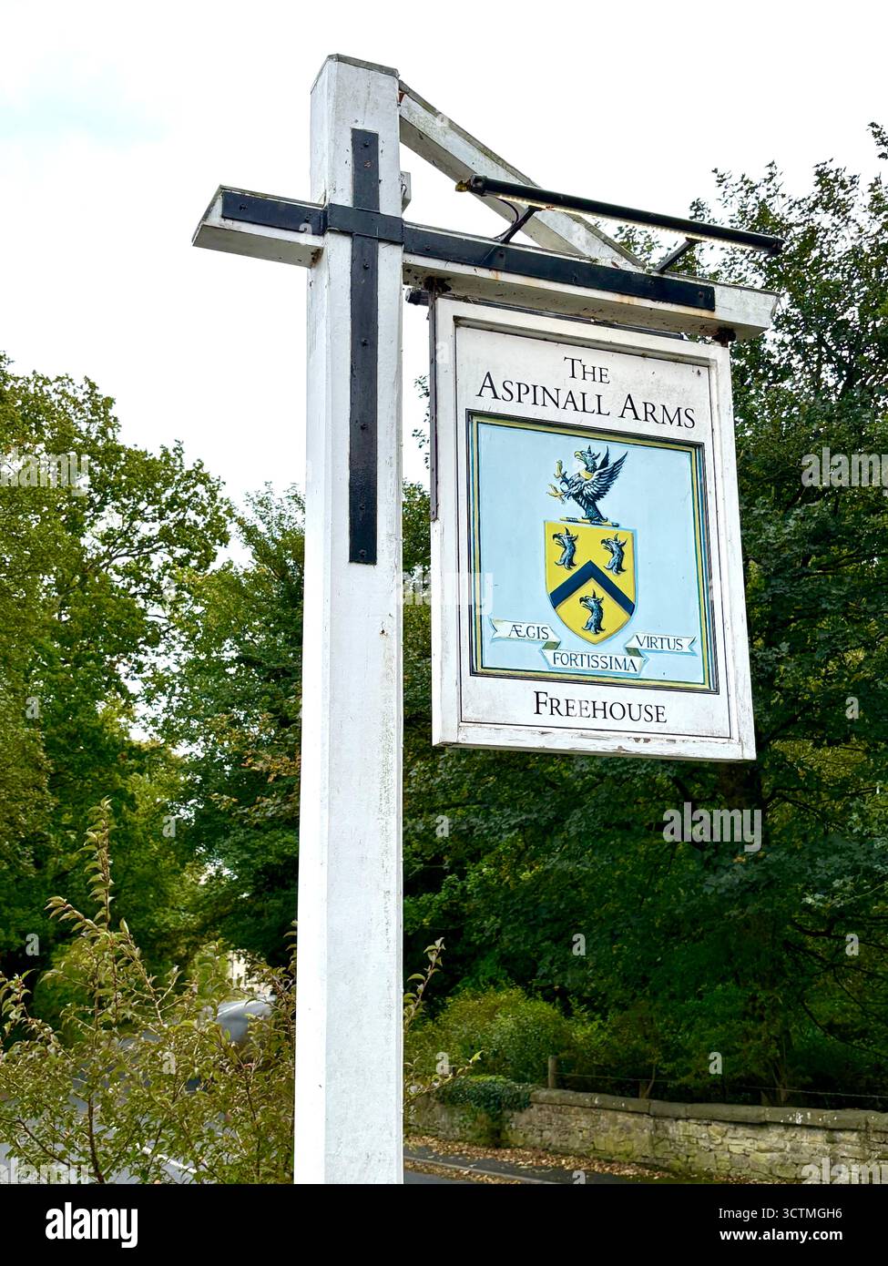 Das Aspinall Arms, Bar und Restaurant an der Milton Road in Clitheroe, Lancashire, England, Großbritannien - Smartphone-aufgenommenes Stockfoto