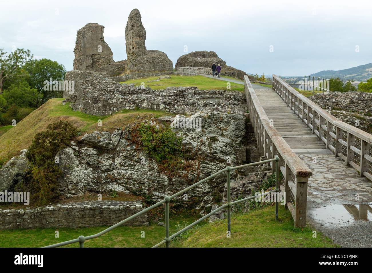 Ruinen von Montgomery Castle, Montgomery, Powys, Wales. Verteidigungsbauten an der Stelle der Burg wurden erstmals im 11. Jahrhundert errichtet. Stockfoto