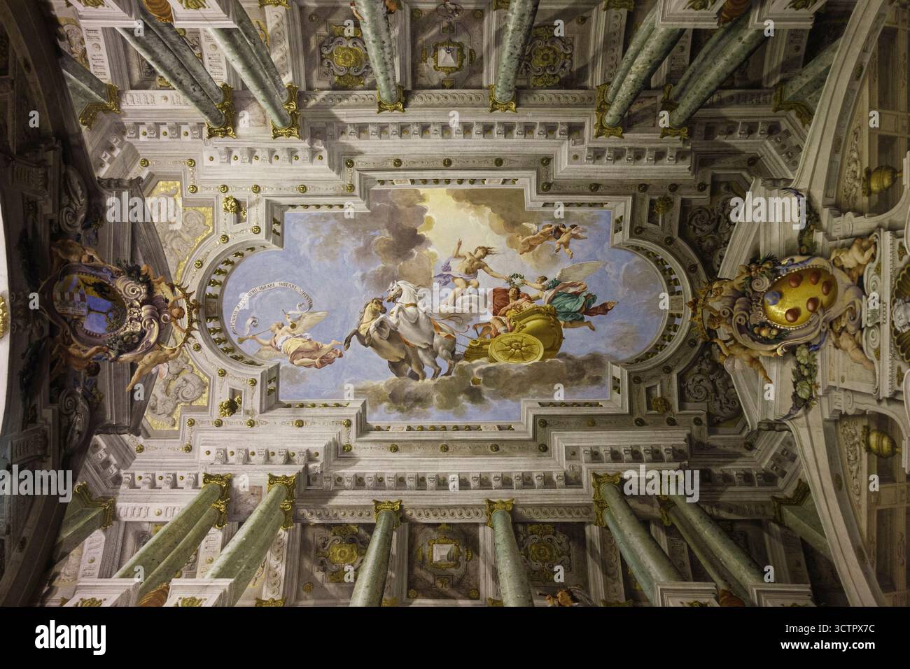 Florenz. Italien. Palazzo Pitti / Palazzo Pitti. Triumph von Alexander dem Großen, Decke der privaten Audience Hall oder Säulenhalle des Sommers A Stockfoto