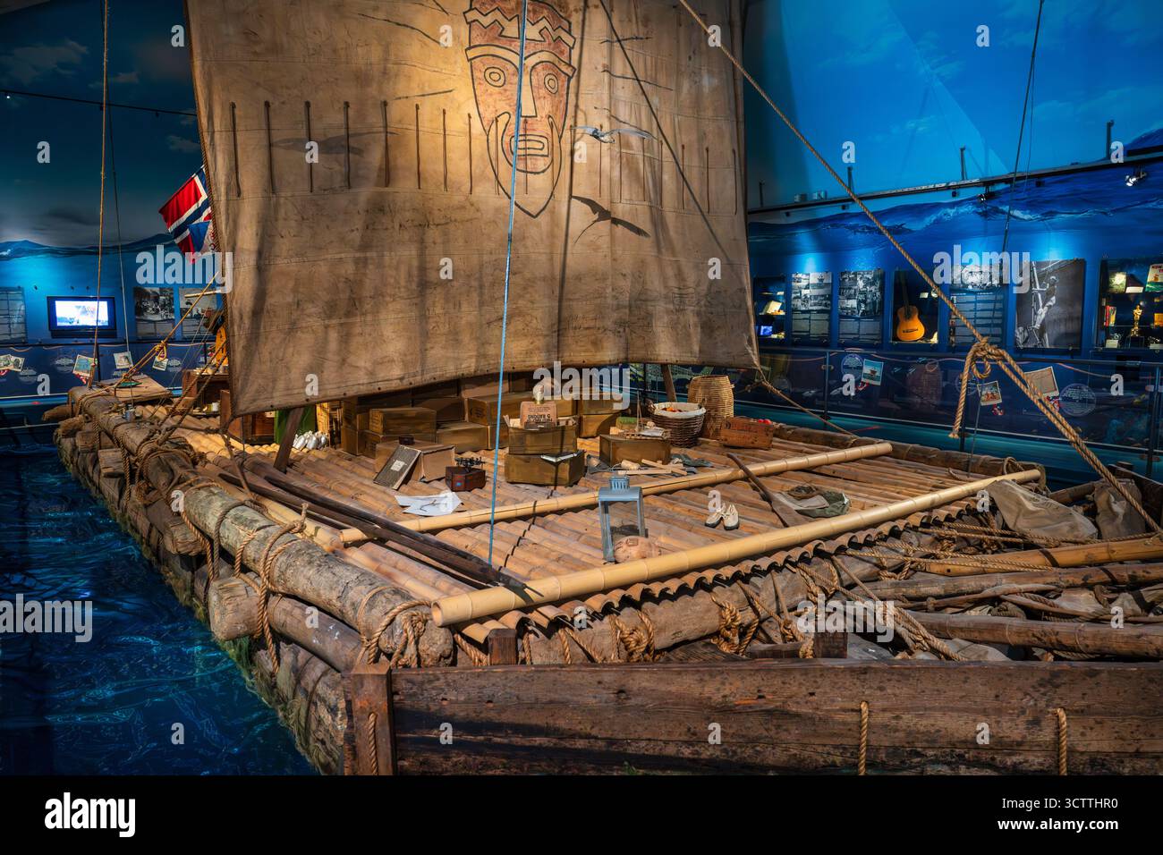 Thor Heyerdahls Balsa-Holzfloß Kon-Tiki im Kon-Tiki Museum auf der Halbinsel Bygdøy im Inneren Oslofjord, Oslo, Norwegen, Nordeuropa Stockfoto Thor Heyerdahls Balsa-Holzfloß Kon-Tiki im Kon-Tiki Museum auf der Halbinsel Bygdøy im Inneren Oslofjord, Oslo, Norwegen, Nordeuropa Stockfoto