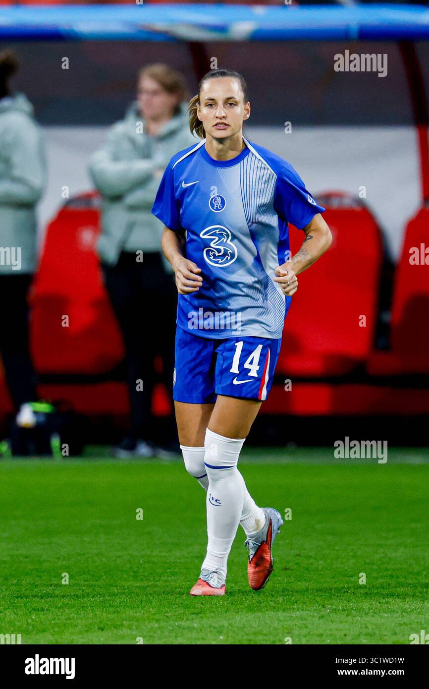 Nathalie Björn von Chelsea FC sieht sich beim Spiel der UEFA Women's Champions League 2025/26 zwischen dem FC Twente und Chelsea FC Women im FC Twente Stadion am 8. Oktober 2025 in Enschede, Niederlande, an. (Foto: Marcel ter Bals/MTB-Photo/Alamy Live News) Stockfoto