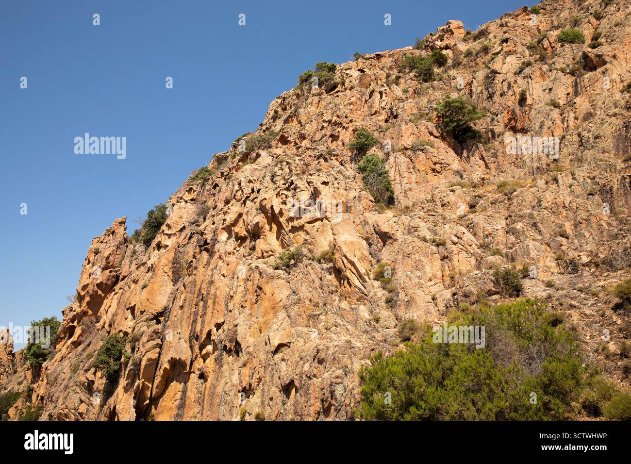 Im Sommer zwischen Ajaccio und Calvi auf Korsika, Frankreich, befindet sich das UNESCO-Weltkulturerbe Calanques de Piana Stockfoto