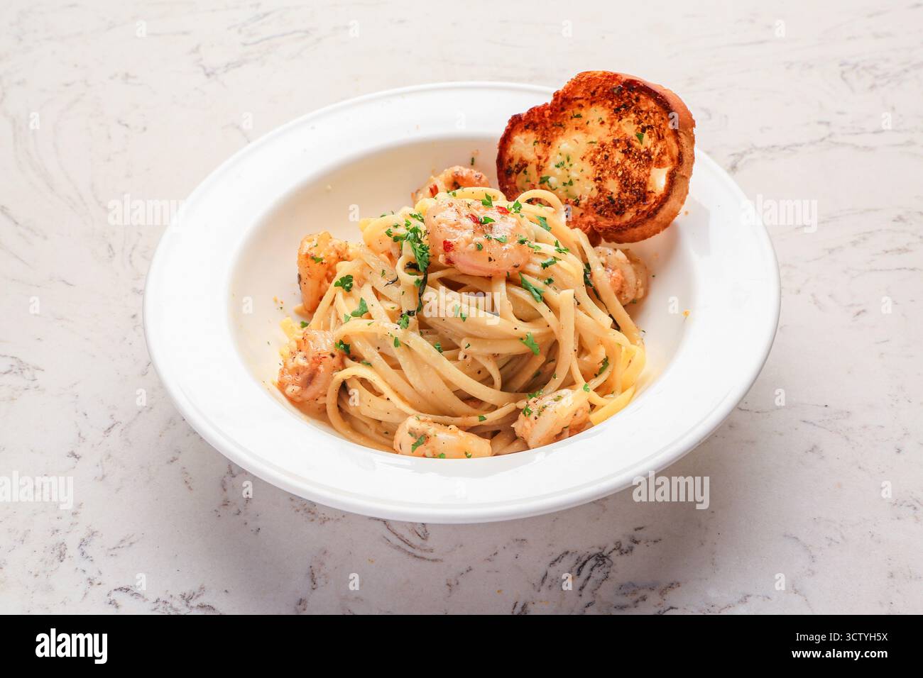 Shrimps Linguine frische Shrimps gekocht in Zitrone, Butter, Knoblauch Stockfoto
