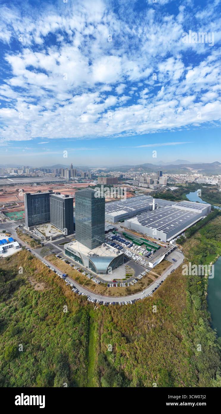 Luftaufnahmen von Kaiwo- und BYD-Fabrikbereichen in Pingshan New Energy Vehicle Base, Shenzhen, Provinz Guangdong Stockfoto