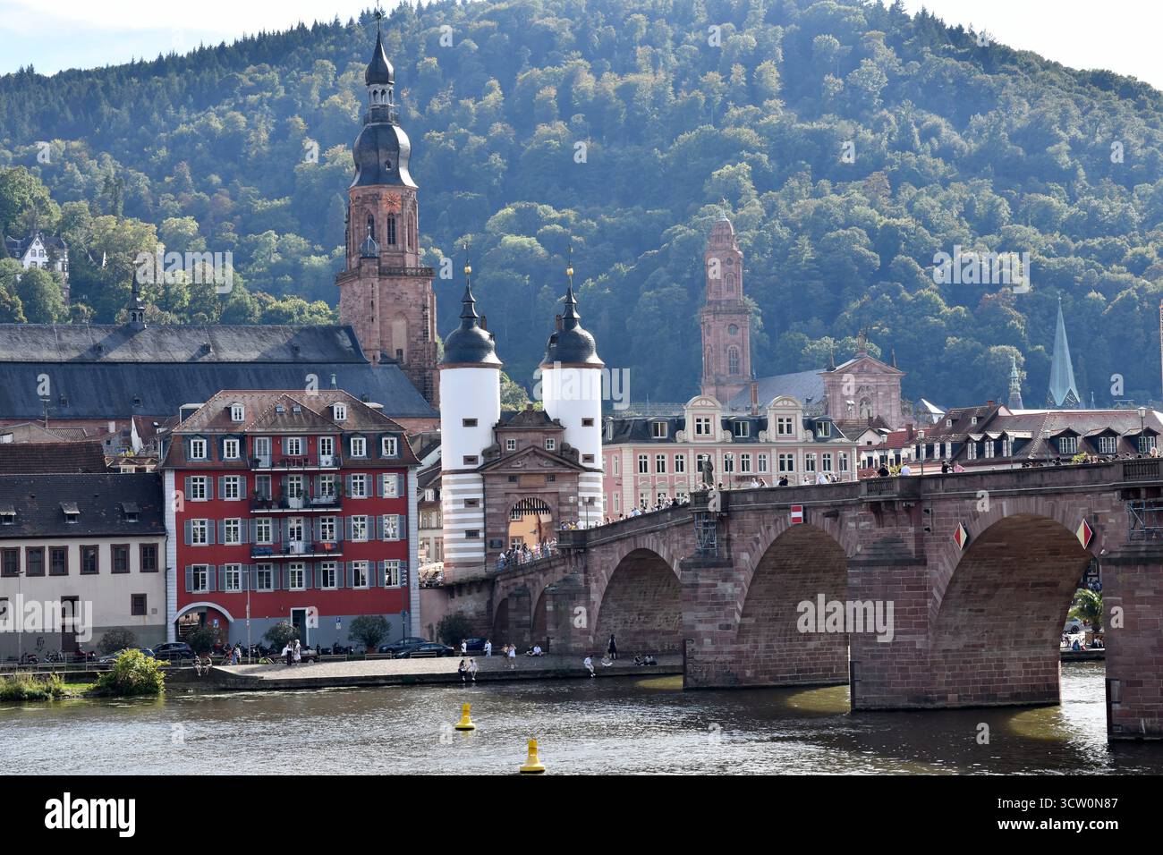 Die barocken Türme der mittelalterlichen Brücke Tor Heidelberg Baden-Württemberg Deutschland Deutschland Stockfoto