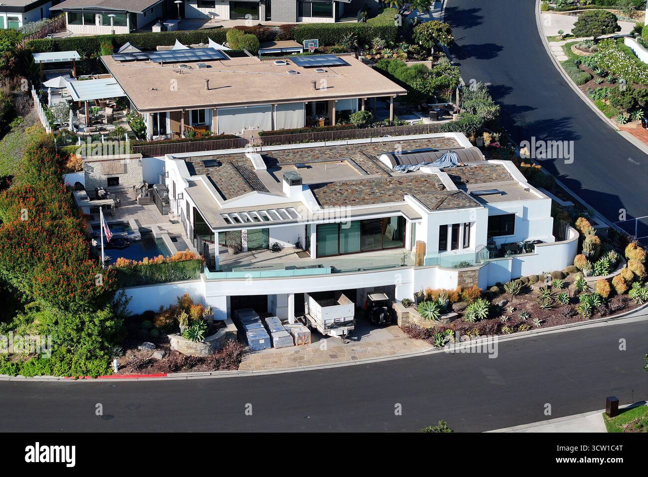 Eine allgemeine Gesamtansicht des Hauses des ehemaligen NFL-Quarterbacks und Fox Sports-Senders Mark Sanchez, Mittwoch, 8. Oktober 2025, auf dem Monarch Bay Dr. in Dana Point, Kalifornien Quelle: Bild von Sport /Alamy Live News Stockfoto