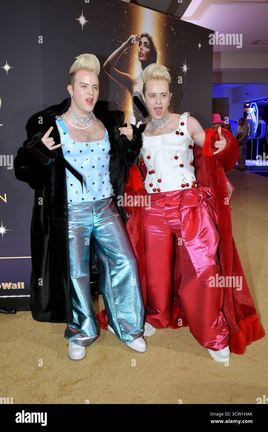 Jedward bei der Weltpremiere der „Blinded by Delight“ Grand Show 2025 im Friedrichstadt-Palast. Berlin, 08.10.2025 Stockfoto