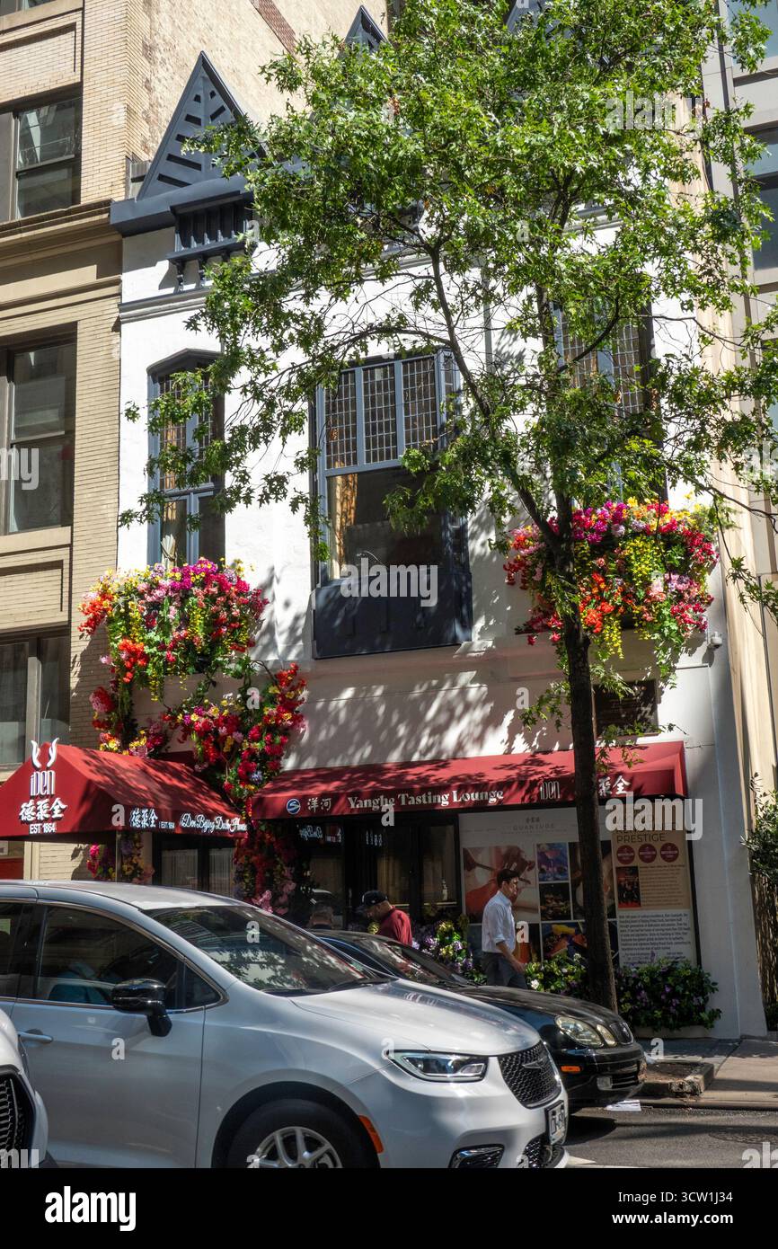 Iden & Quanjude ist ein chinesisches High-End-Restaurant in Midtown Manhattan, New York City, USA 2025 Stockfoto
