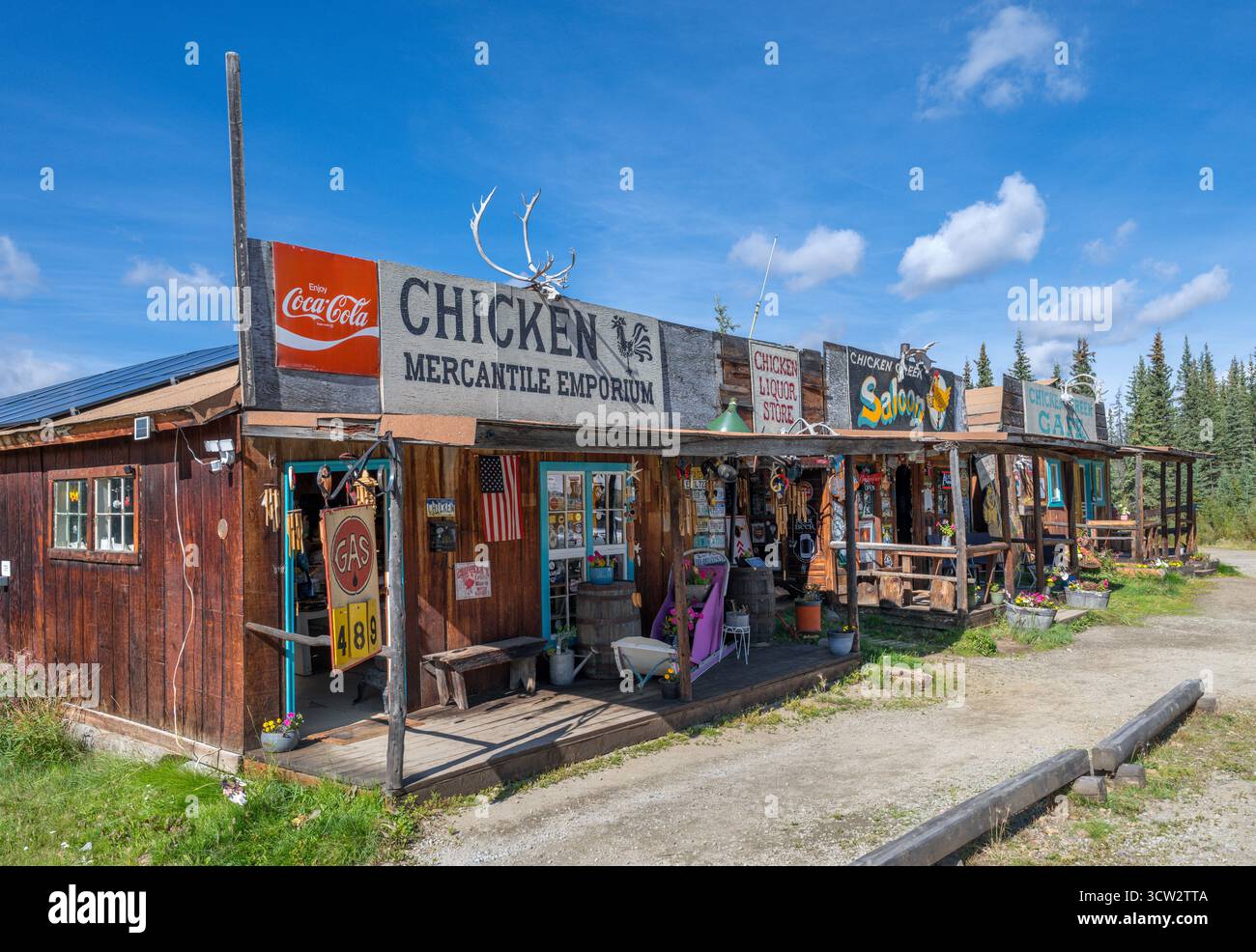Historischer Gemischtwarenladen, Saloon und Café in der alten Goldstadt Chicken, Alaska, USA Stockfoto