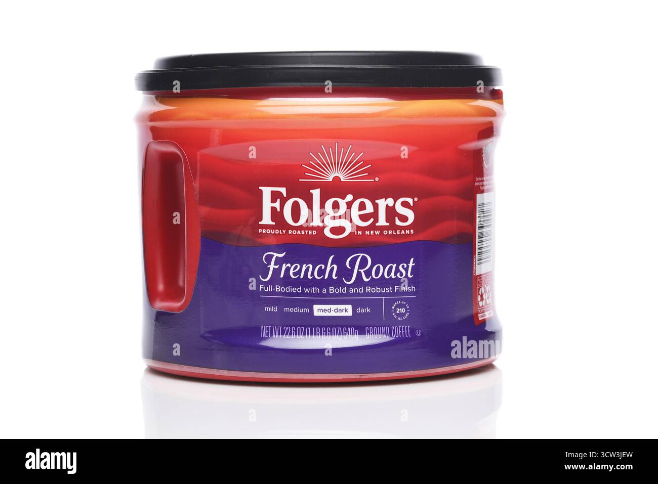 IRVINE, KALIFORNIEN - 2. OCT 2025: A Canister of Folgers French Roast Coffee geröstet in New Orleans. Stockfoto
