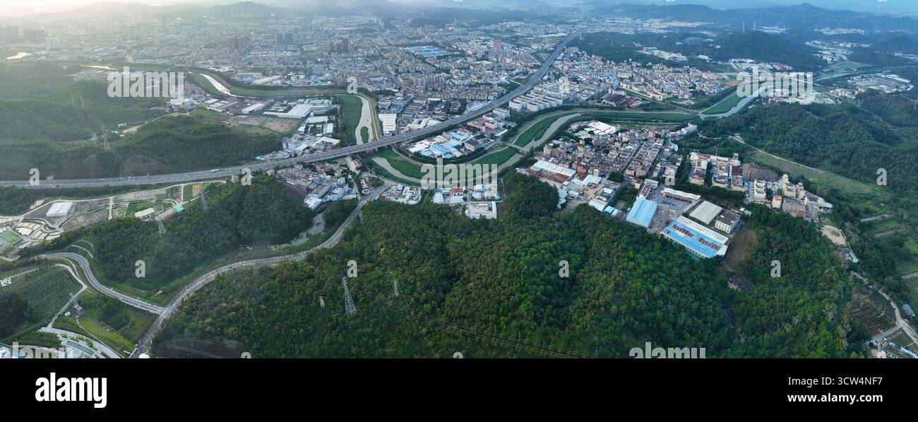 Shenzhen Longgang Pingdi Tiefenenergie Umweltschutz Longgang Energy Ecological Park Luftfotografie Stockfoto