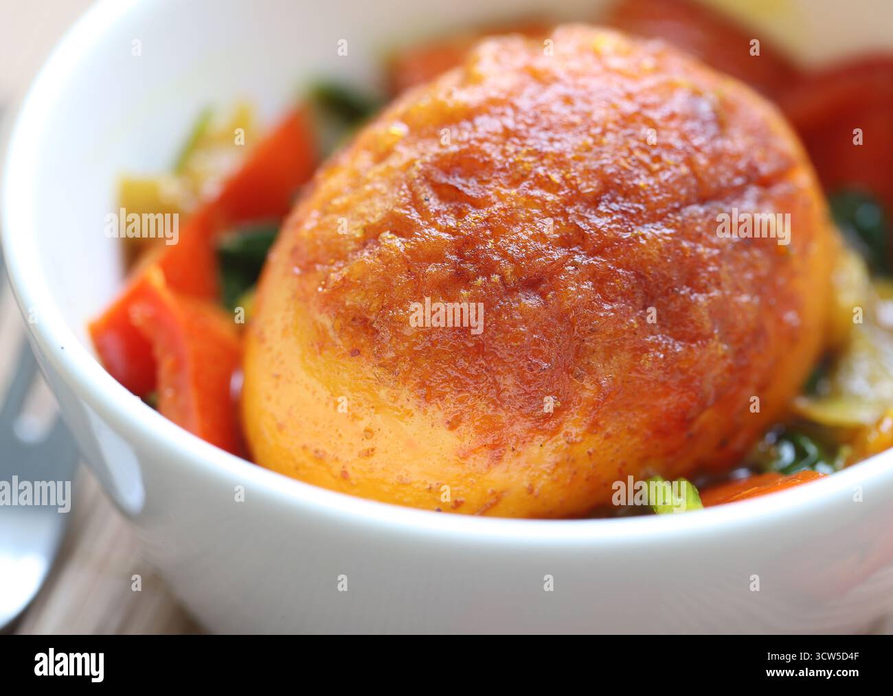 Einfaches Eiercurry in einer Schüssel Stockfoto