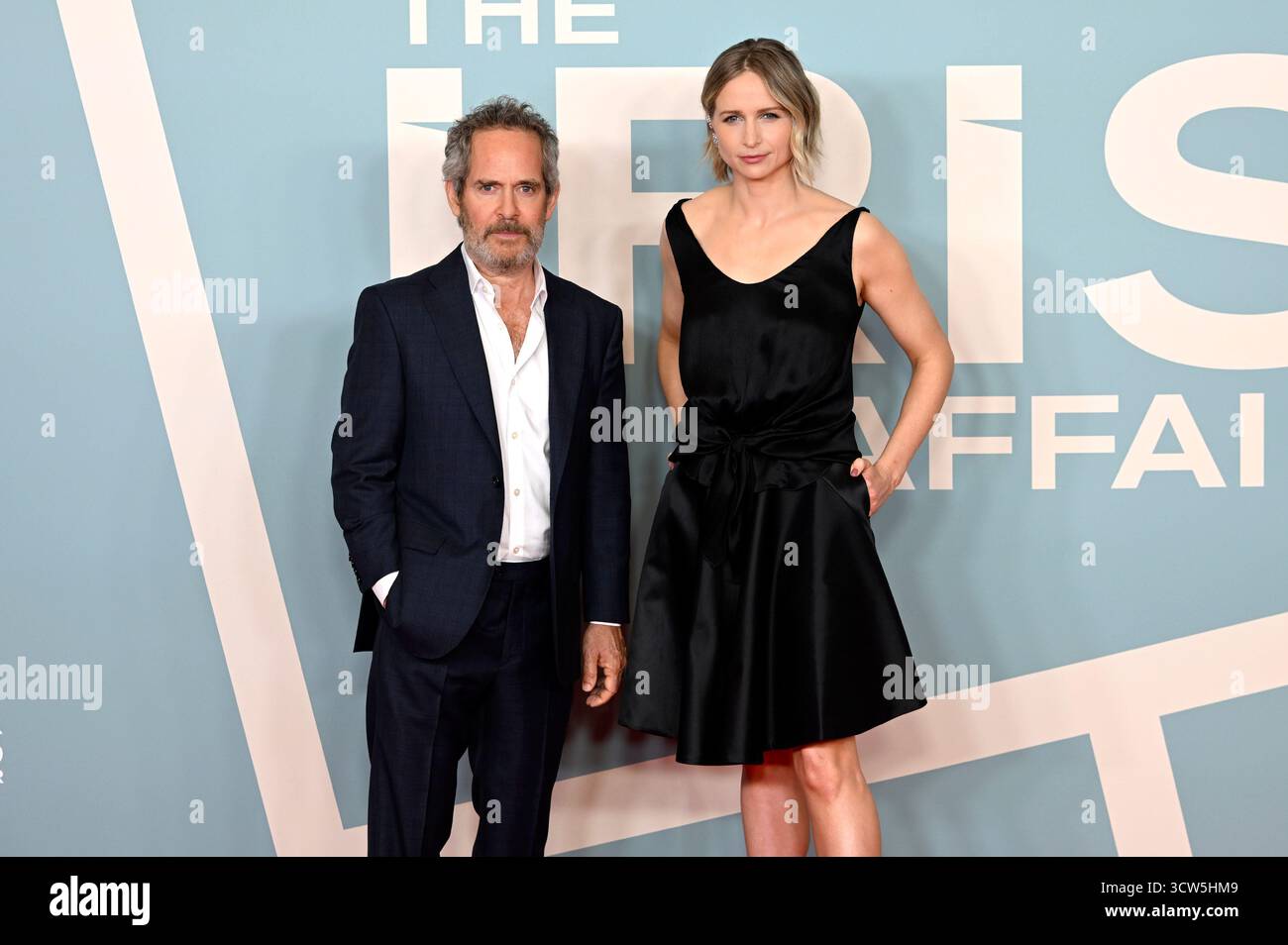 Tom Hollander und Niamh Algar bei der Premiere der Sky-Serie „The Iris Affair“ im Mathäser Filmpalast. München, 09.10.2025 Stockfoto