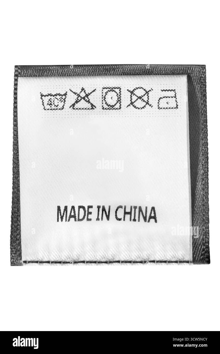 Pflegeanweisungen Kleideraufkleber Sais Made in China isoliert auf weißem Hintergrund Stockfoto