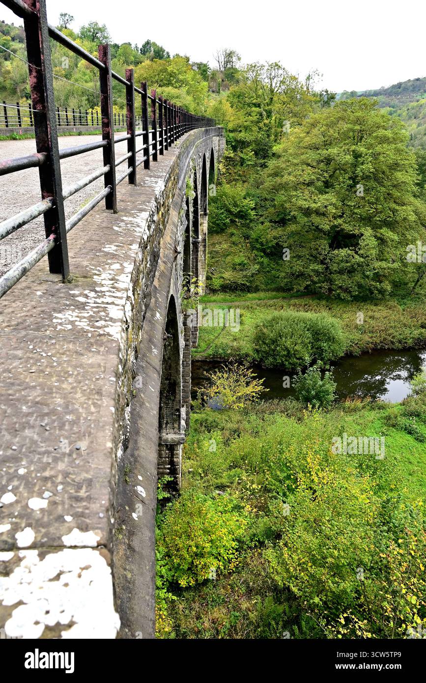 In Großbritannien - Monsall Head Viaduct, Derbyshire, Großbritannien Stockfoto