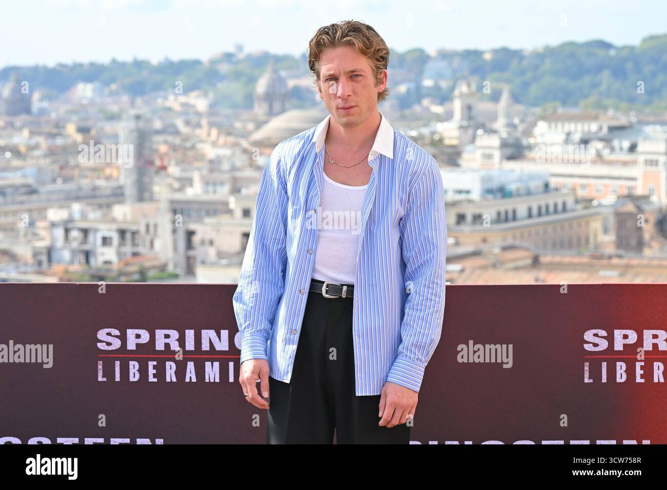 Roma, Latium. Oktober 2025. Jeremy Allen White während des Springsteen Liberami Dal Nulla Fotorufs. Rom (Italien), 10. Oktober 2025 Credit: massimo insabato/Alamy Live News Stockfoto