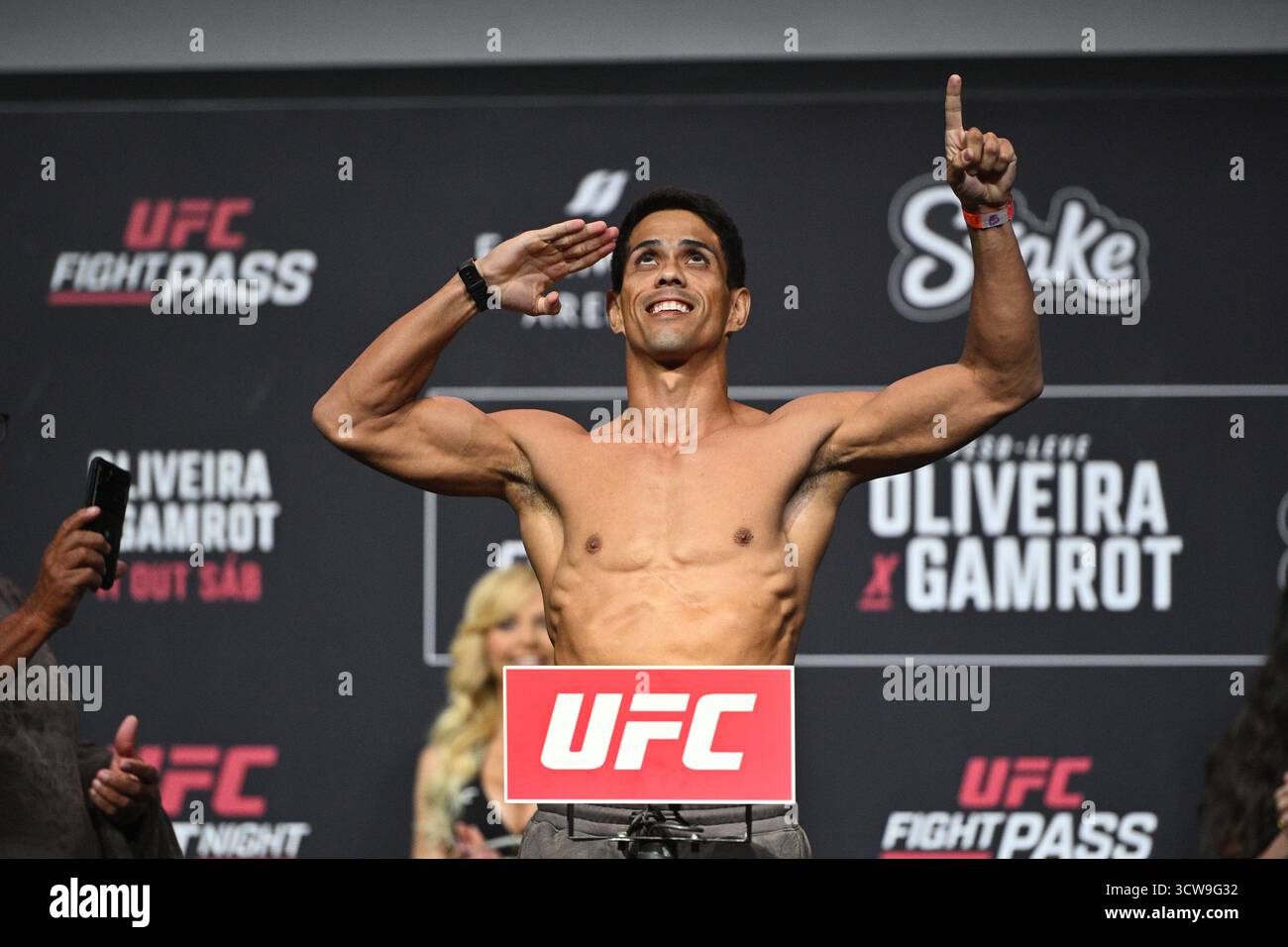 Rio De Janeiro, Brasilien. Oktober 2025. RIO DE JANEIRO, RJ - 10. OKTOBER: Jafel Filho posiert während der UFC Fight Night: Oliveira vs Gamrot: Zeremonielles Wiegen in der Farmasi Arena am 10. Oktober 2025 in Rio de Janeiro, RJ, Brasilien. (Foto: Leandro Bernardes/PxImages) Credit: PX Images/Alamy Live News Stockfoto