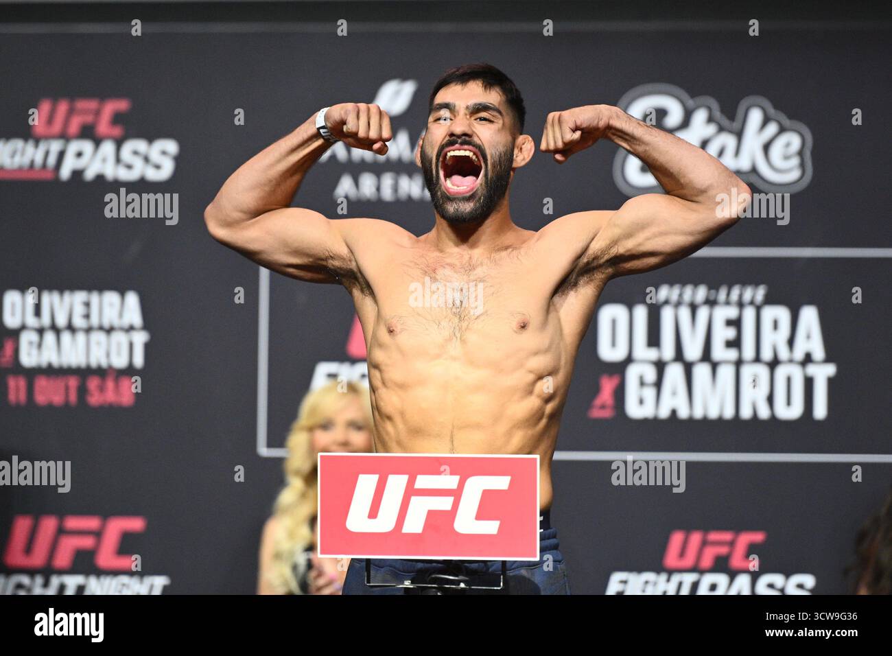 Rio De Janeiro, Brasilien. Oktober 2025. RIO DE JANEIRO, RJ - 10. OKTOBER: Michael posiert während der UFC Fight Night: Oliveira vs Gamrot: Zeremonielles Wiegen in der Farmasi Arena am 10. Oktober 2025 in Rio de Janeiro, RJ, Brasilien. (Foto: Leandro Bernardes/PxImages) Credit: PX Images/Alamy Live News Stockfoto