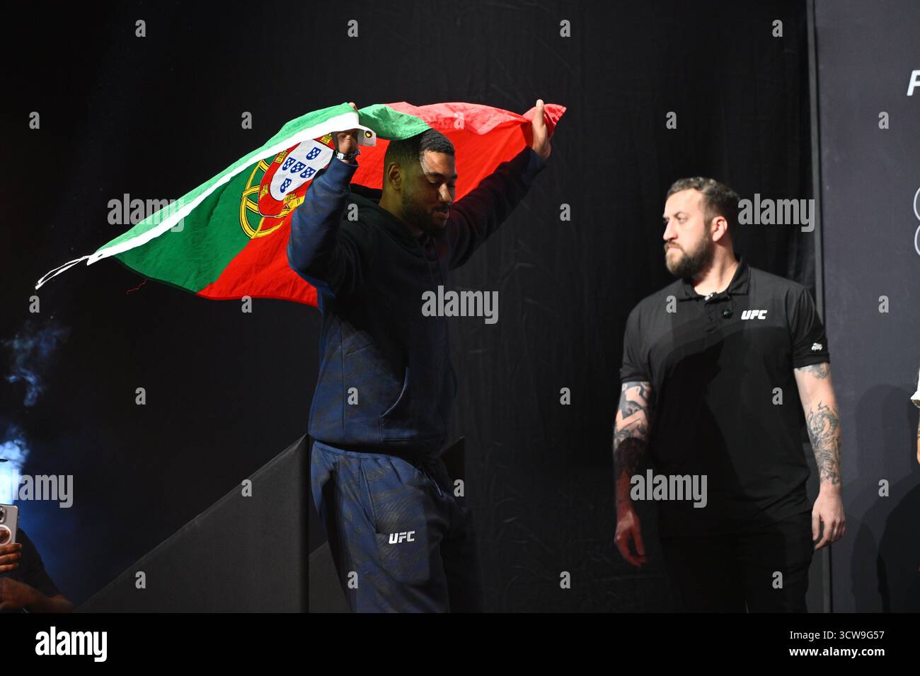 Rio De Janeiro, Brasilien. Oktober 2025. RIO DE JANEIRO, RJ – 10. OKTOBER: Mario Pinto posiert während der UFC Fight Night: Oliveira vs Gamrot: Zeremonielles Wiegen in der Farmasi Arena am 10. Oktober 2025 in Rio de Janeiro, RJ, Brasilien. (Foto: Leandro Bernardes/PxImages) Credit: PX Images/Alamy Live News Stockfoto