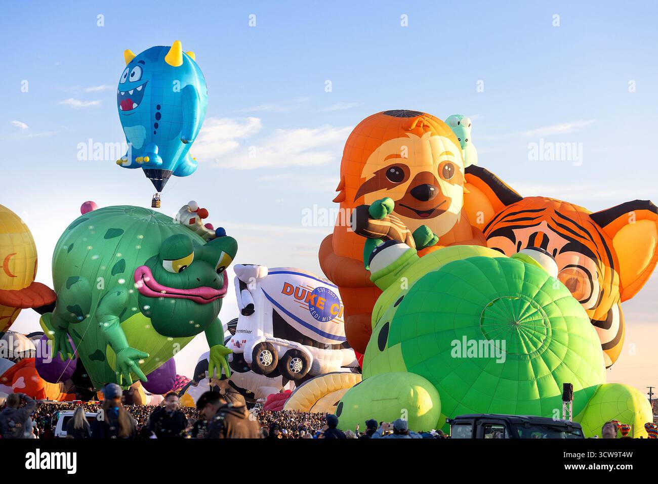 Albuquerque, USA. 10. Oktober 2025 das Special Shapes Rodeo findet beim 53. Albuquerque Balloon Festival in Albuquerque, USA statt. Quelle: Mark Passmore/ Alamy Live News Stockfoto