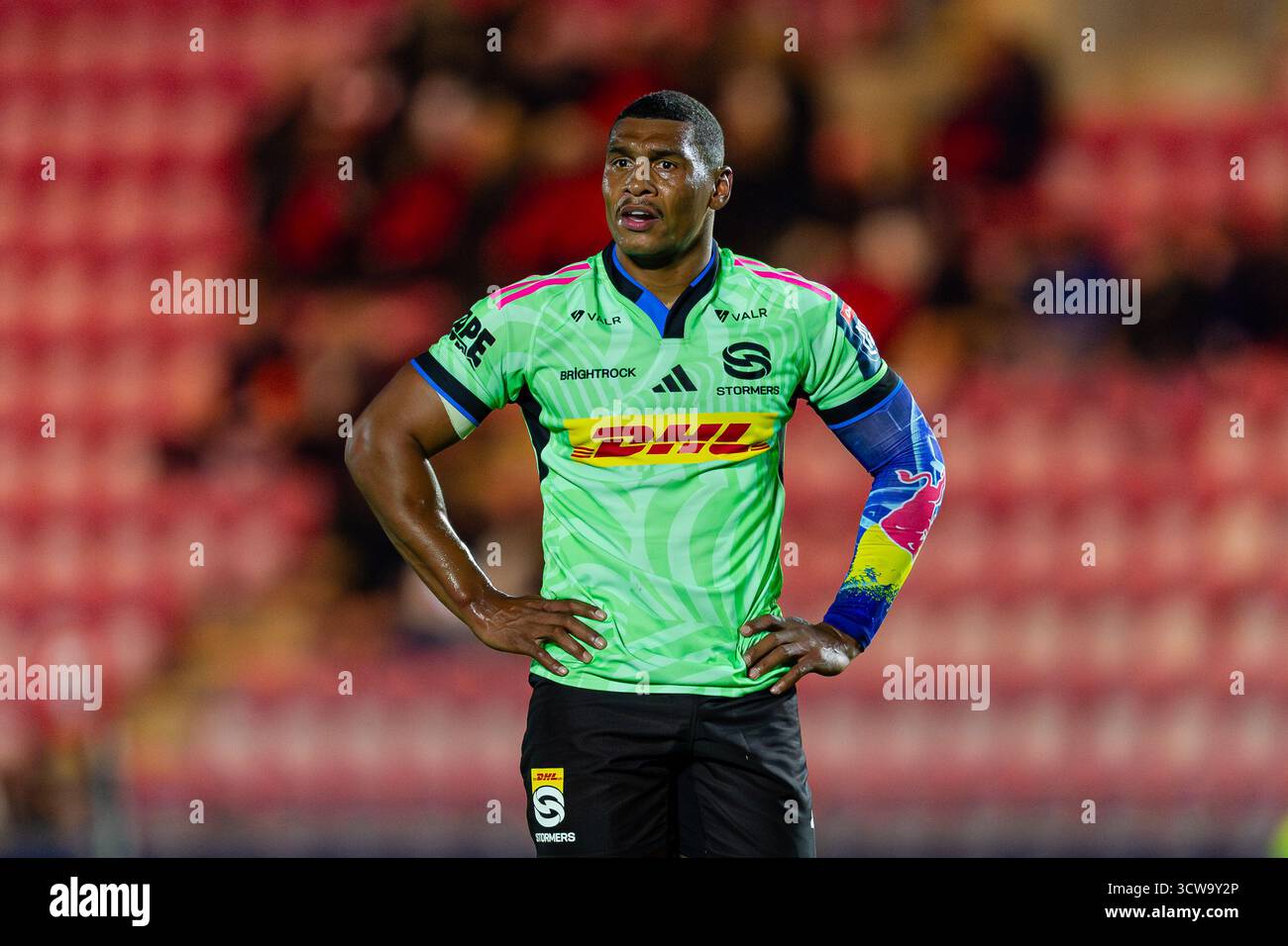 Llanelli, Wales, Vereinigtes Königreich, 10. Oktober 2025. Damian Willemse von DHL Stormers während des BKT United Rugby Championship (URC) Match Scarlets gegen DHL Stormers Credit: Nick B Images/Alamy Stockfoto