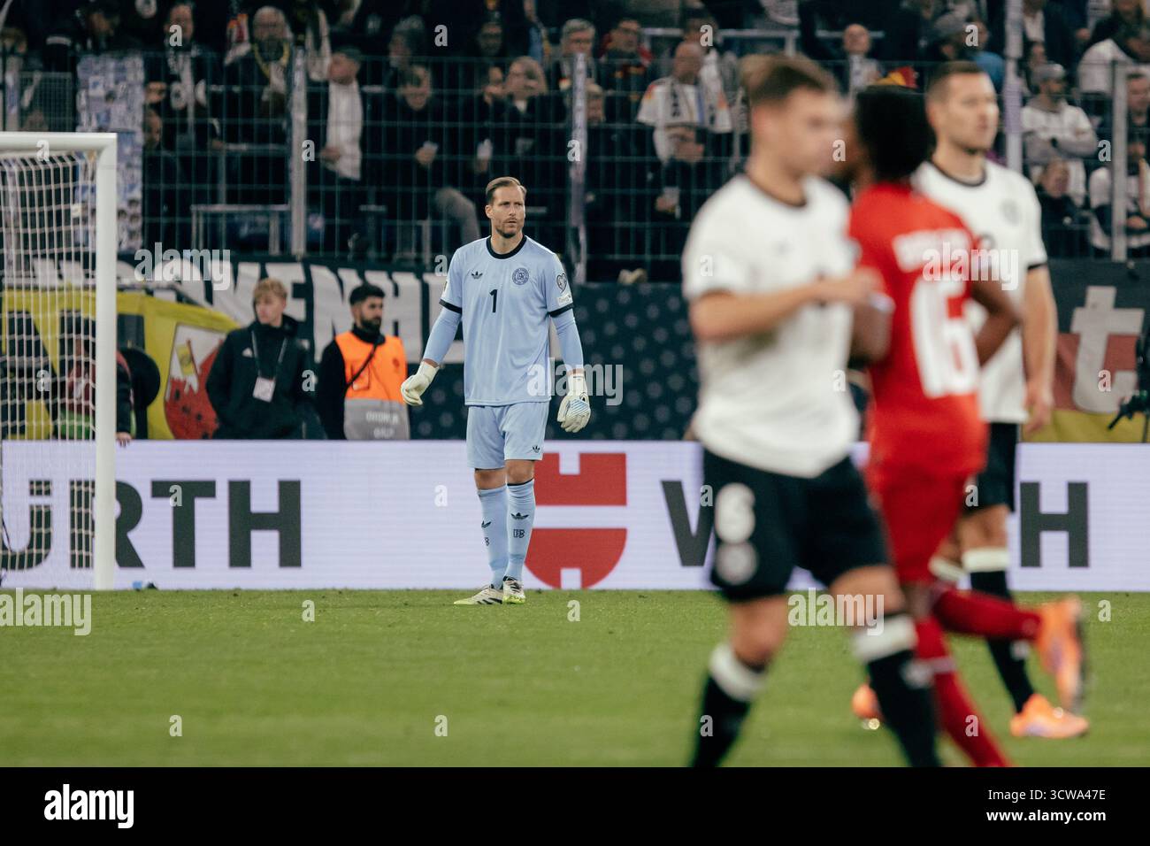 Sinsheim, Deutschland. Oktober 2025. Sinsheim, Deutschland, 10. Oktober 2025 Oliver Baumann (#1 - Deutschland) während des UEFA-Qualifikationsspiels zwischen Deutschland und Luxemburg in der PreZero Arena in Sinsheim. (Gabor Baumgarten/SPP) Credit: SPP Sport Press Photo. /Alamy Live News Stockfoto
