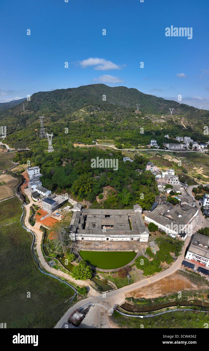 Luftaufnahmen von YE Yalais ehemaliger Residenz im Qiuchang Biyan Gebäude im Bezirk Huiyang, Stadt Huizhou Stockfoto