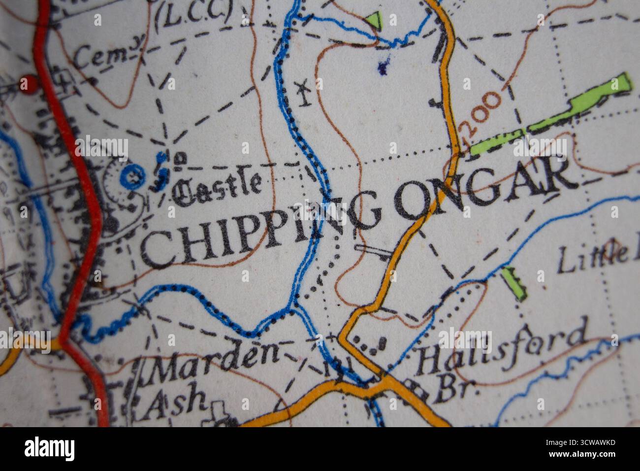 Chipping Ongar - britische atlas-Farbe altmodische Stoffkarte im Vintage-Stil Stadtname der Gegend Stockfoto