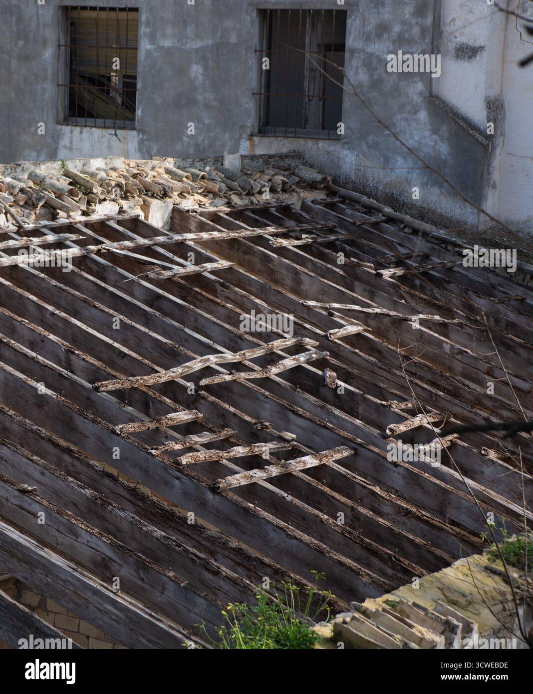 Typische Bautechniken für Holzdachhäuser in Südspanien. Stockfoto