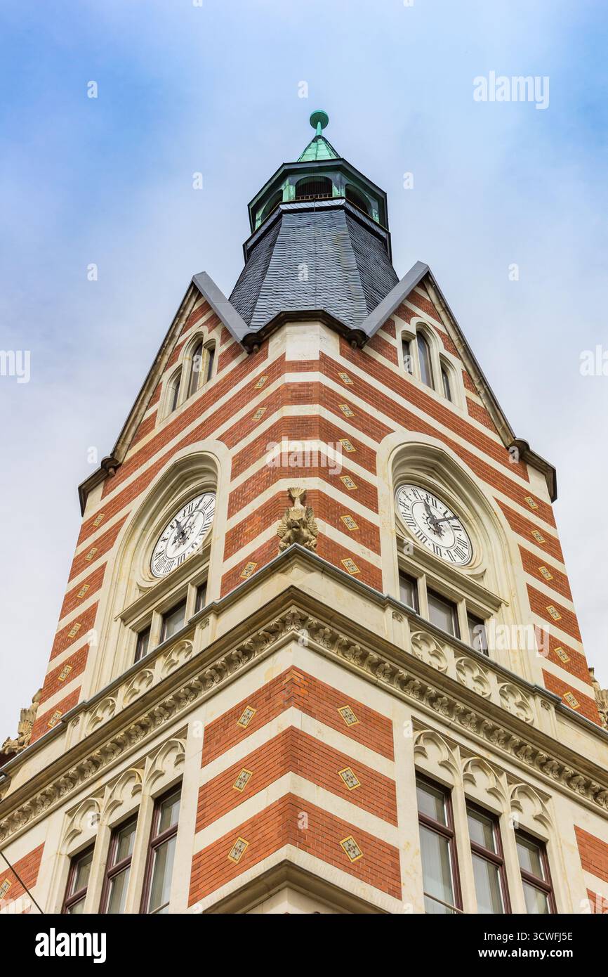 Turm des historischen Postamtes in Erfurt Stockfoto