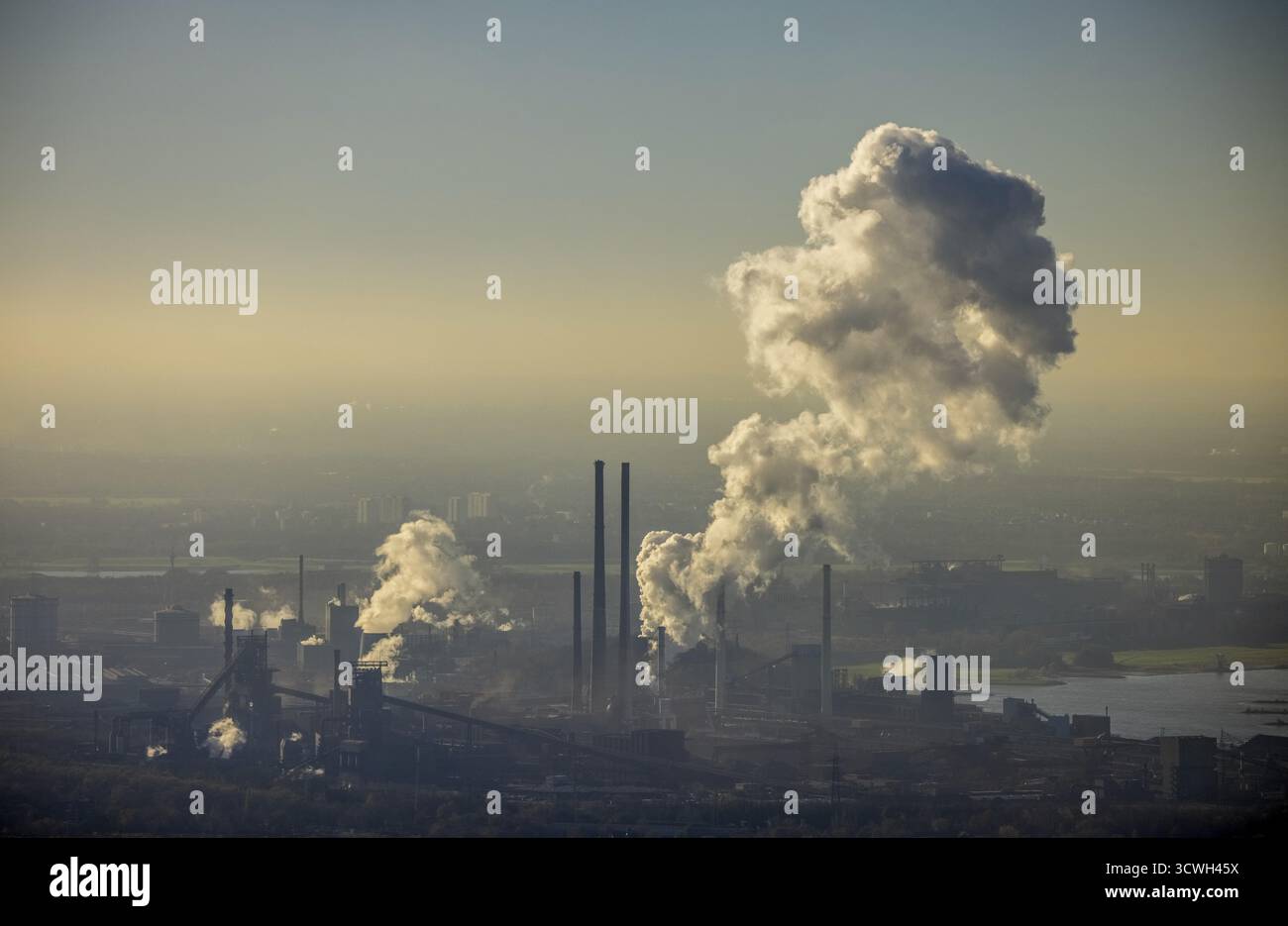 Luftaufnahme, Stahlwerk, kW 1 - thyssenkrupp Steel Europe AG - kW 1, thyssenkrupp - KBS - Kokerei Schwelgern, Marxloh, Duisburg, Ruhrgebiet, Nordrhein Stockfoto