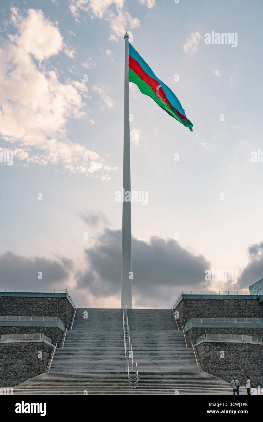 Wehende Flagge von Aserbaidschan. Baku, Aserbaidschan. Stockfoto