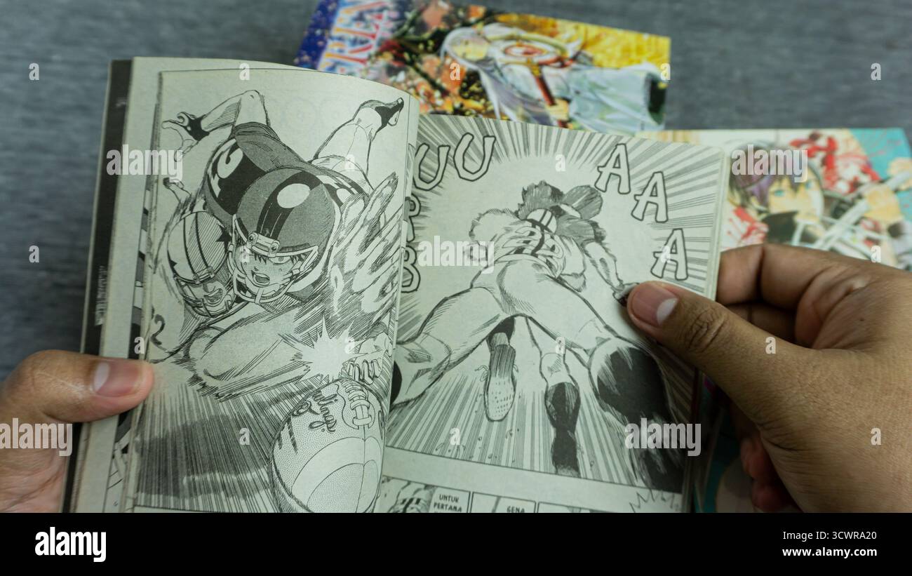 South Kalimantan, Indonesien - 05 17 2025 : Eyeshield 21 Manga wurde im Vorlesegespräch eröffnet und zeigt dynamische American Football Szenen aus diesem energiegeladenen Japaner Stockfoto
