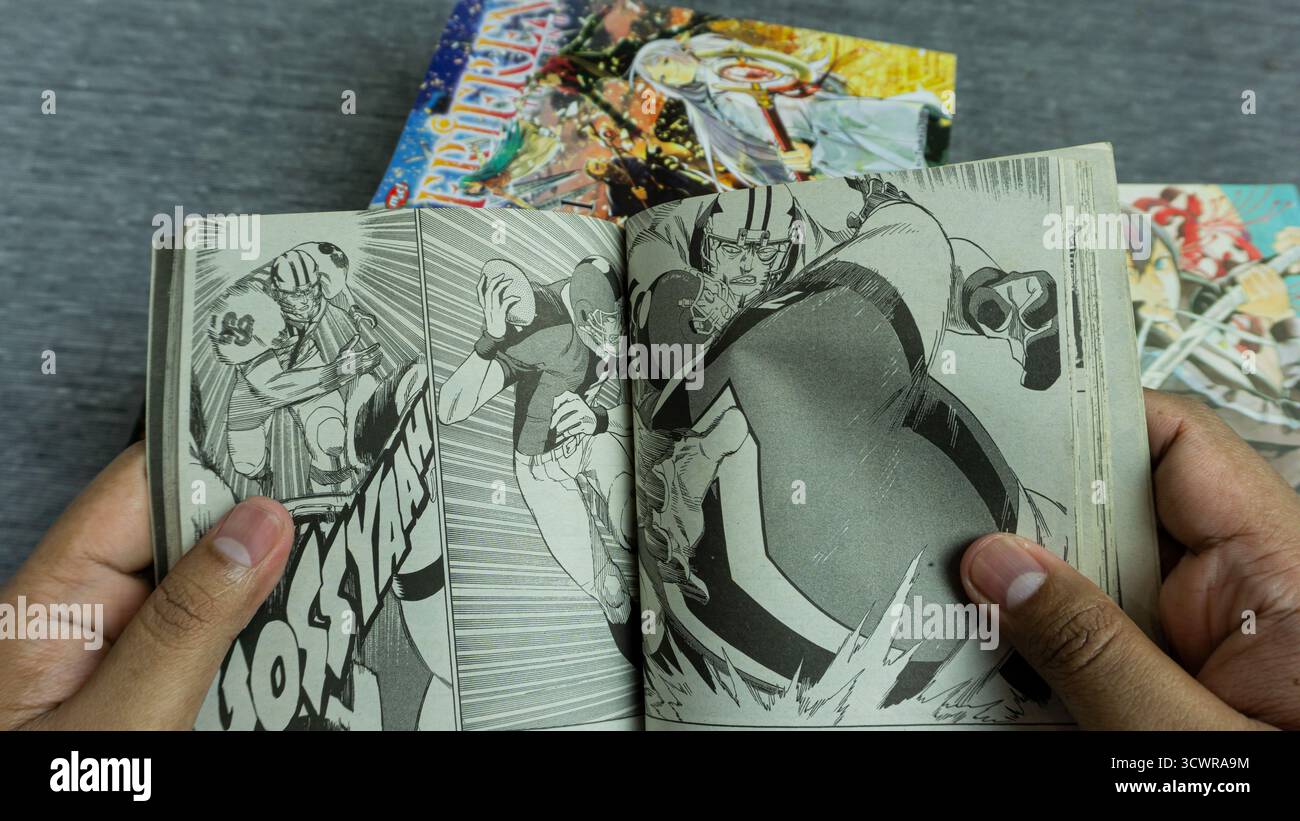 South Kalimantan, Indonesien - 05 17 2025 : Eyeshield 21 Manga wurde im Vorlesegespräch eröffnet und zeigt dynamische American Football Szenen aus diesem energiegeladenen Japaner Stockfoto