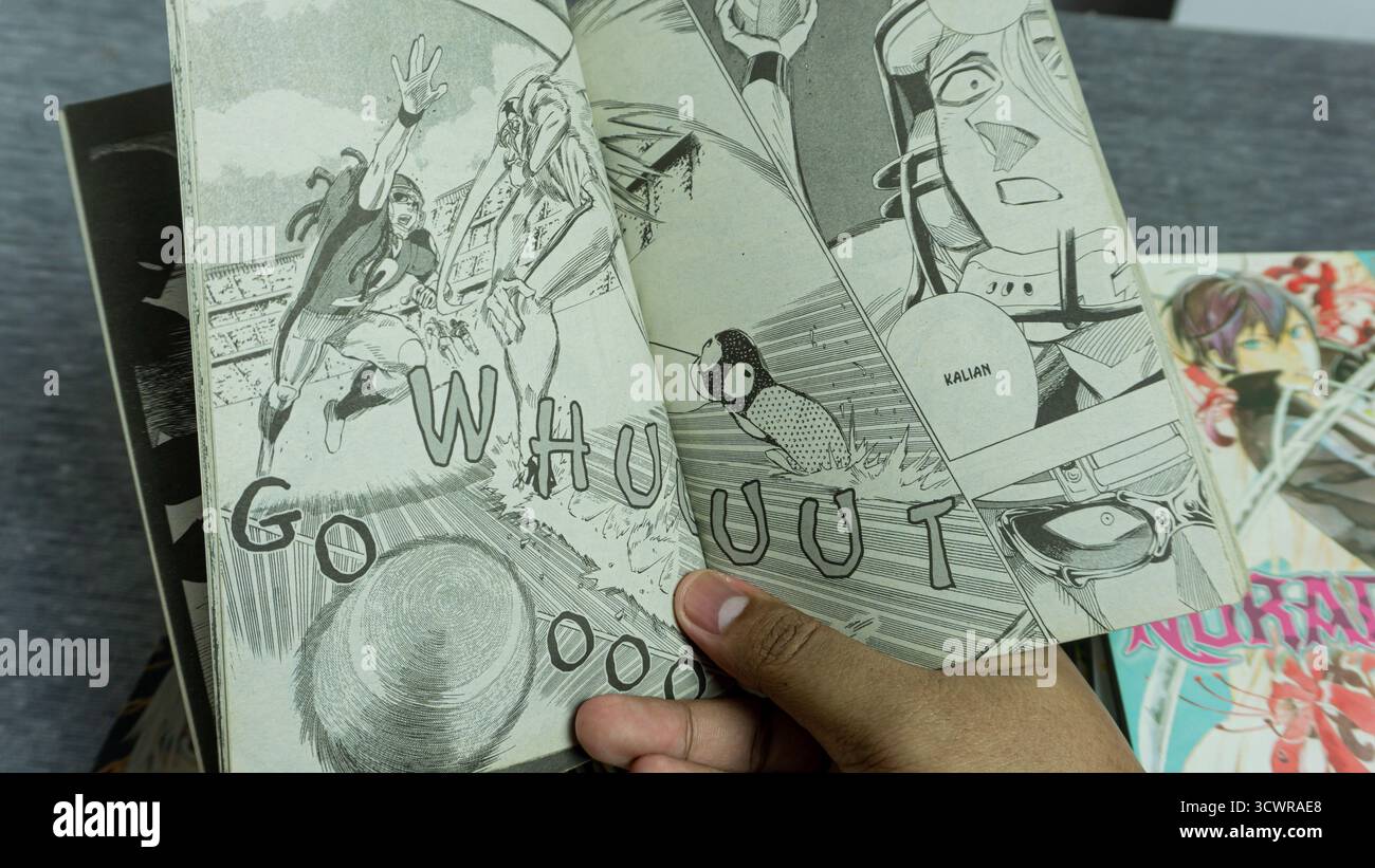 South Kalimantan, Indonesien - 05 17 2025 : Eyeshield 21 Manga wurde im Vorlesegespräch eröffnet und zeigt dynamische American Football Szenen aus diesem energiegeladenen Japaner Stockfoto