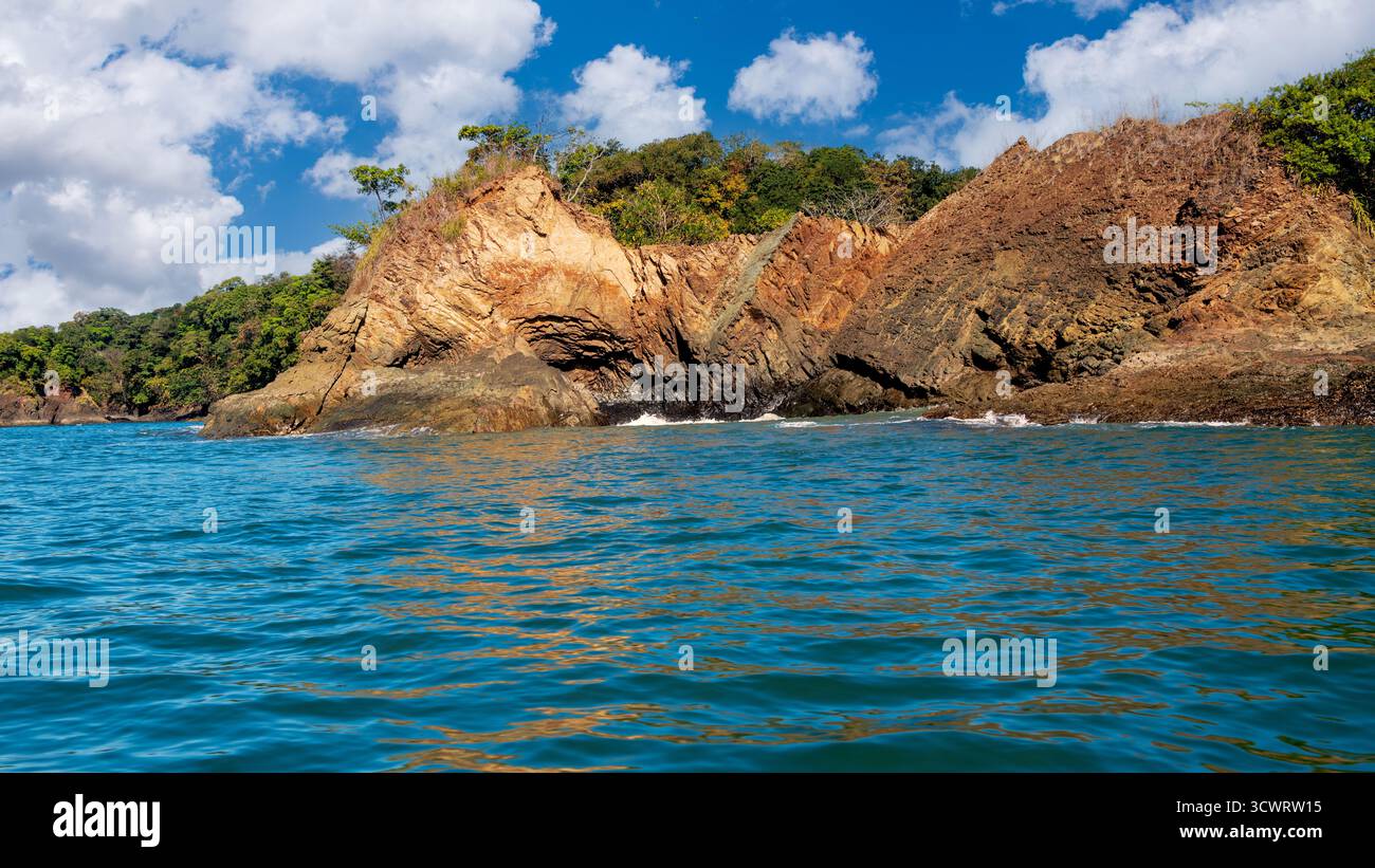 Insellandschaft von der Bootstour um die Inseln in der Nähe von Boca Chica in der Provinz Chiriqui, Panama Stockfoto