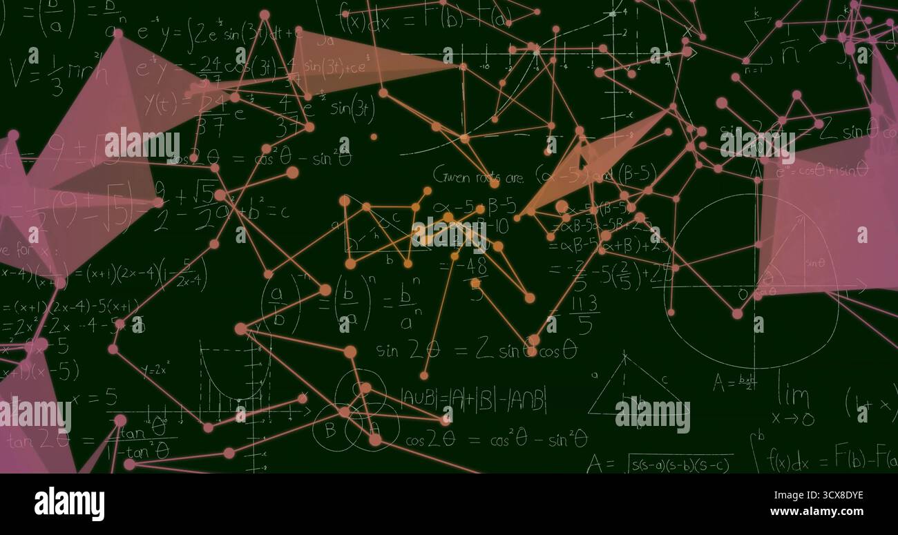 Anzeigen eines abstrakten Netzwerkdiagramms mit farbigen Knoten, durchscheinenden Polygonen über mathematischer Leiterplatte Stockfoto