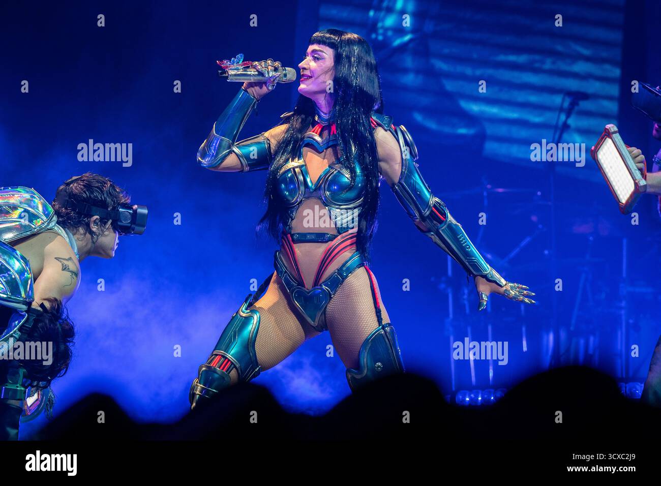 London, Großbritannien. Oktober 2025. Katy Perry sah live auf der Bühne während der Lifetimes Tour in der O2 Arena, dem ersten von zwei Abenden in der Arena. Quelle: SOPA Images Limited/Alamy Live News Stockfoto