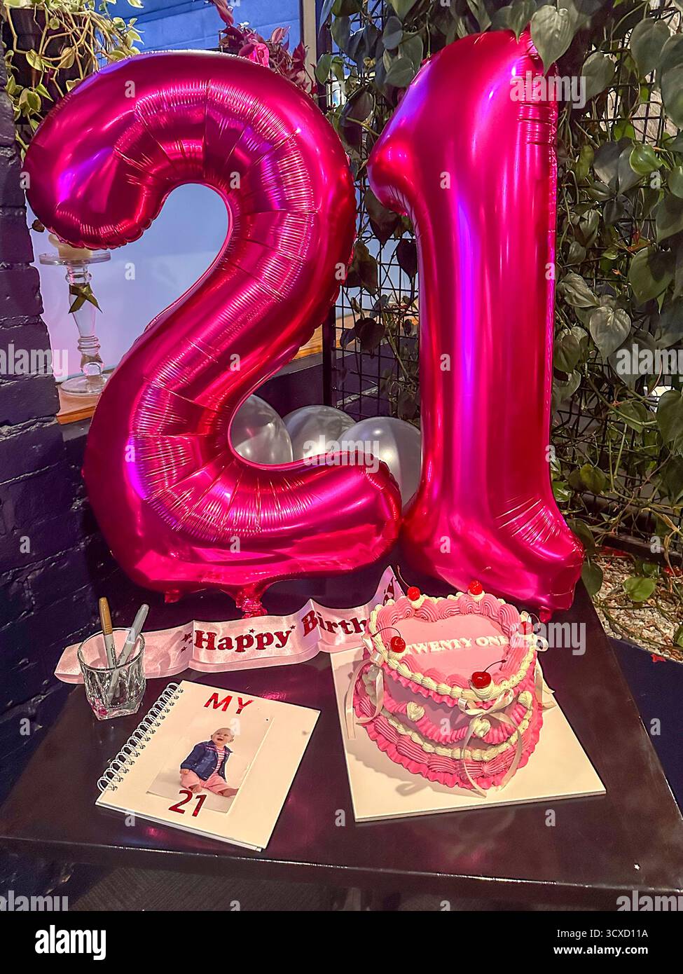 Geburtstagsparty zum 21. Geburtstag, Christchurch Central City, Christchurch (Ōtautahi), Canterbury, Neuseeland Stockfoto