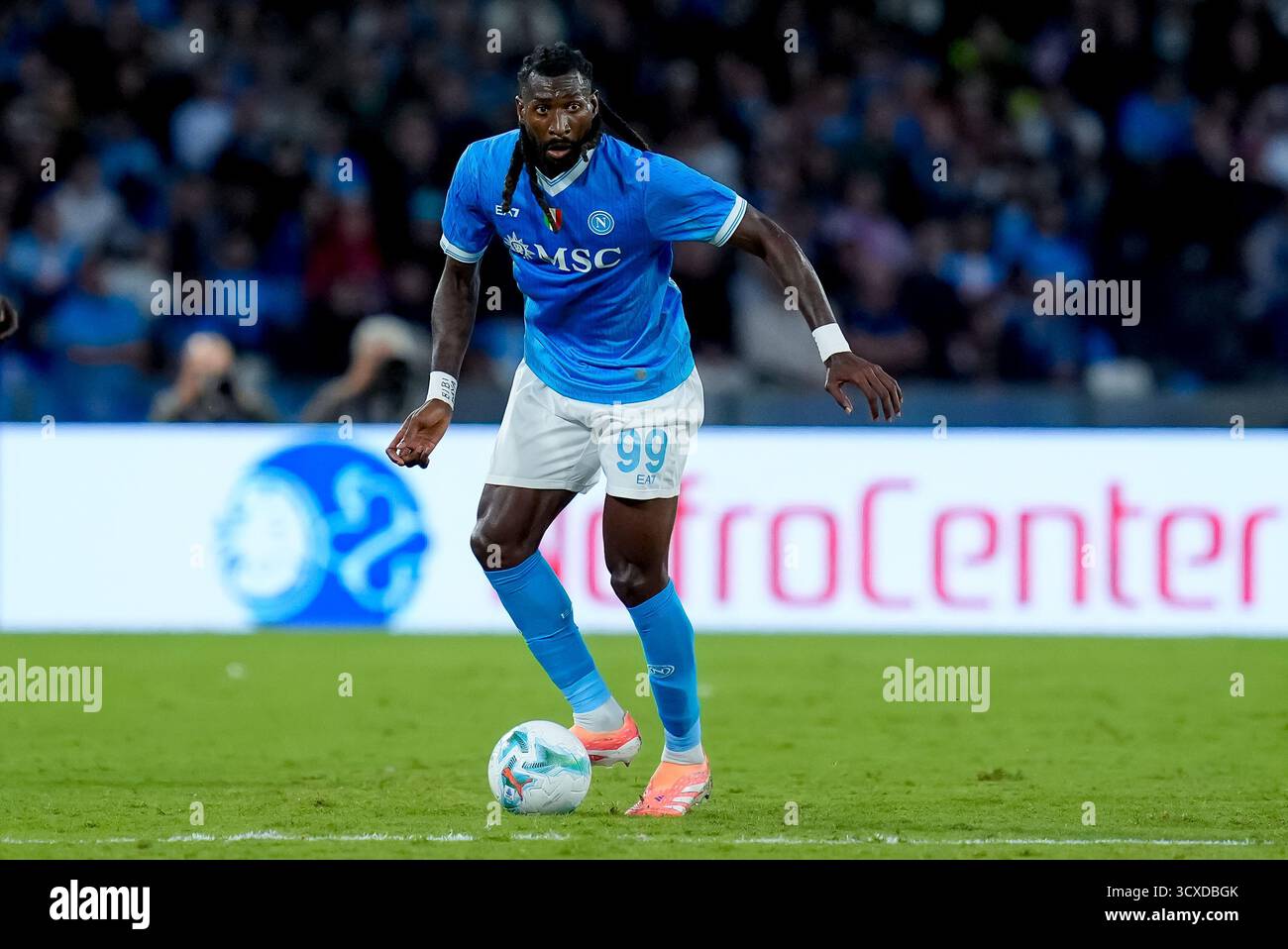 Andre-Frank Zambo Anguissa von SSC Napoli im Spiel der Serie A Enilive zwischen SSC Napoli und Genua CFC im Stadio Diego Armando Maradona am 5. Oktober 2025 in Neapel Stockfoto Andre-Frank Zambo Anguissa von SSC Napoli im Spiel der Serie A Enilive zwischen SSC Napoli und Genua CFC im Stadio Diego Armando Maradona am 5. Oktober 2025 in Neapel Stockfoto