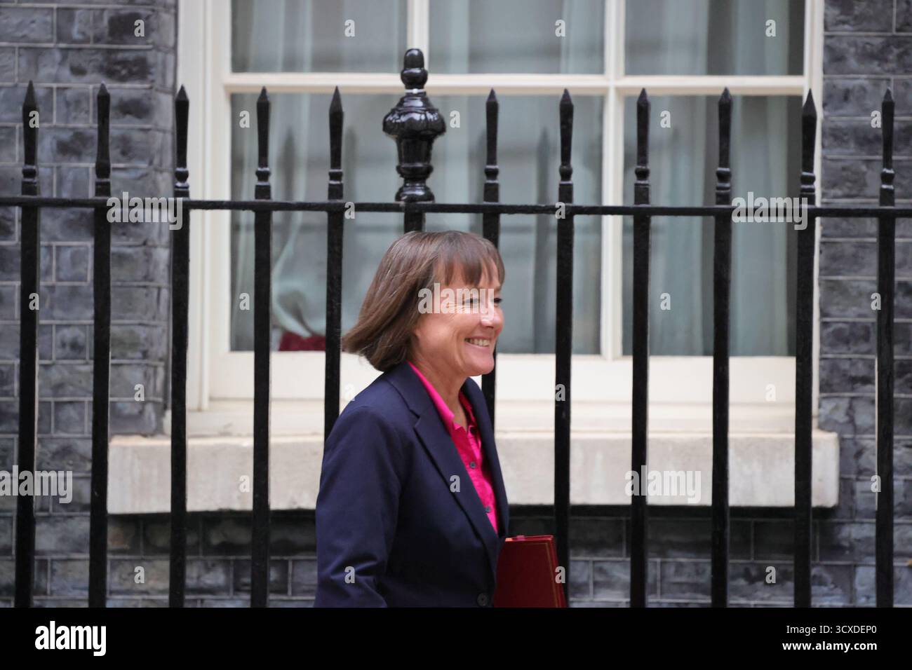 London, Vereinigtes Königreich. Oktober 2025. Jo Stevens Abgeordneter, Staatssekretär für Wales, verlässt nach der Kabinettssitzung. Quelle: Uwe Deffner/Alamy Live News Stockfoto